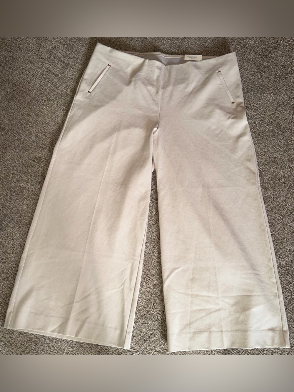 Chico’s Beige Wide-Leg Cropped Pants